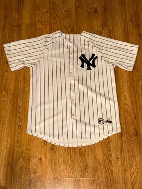 Authentic Derek Jeter #2 New York Yankees Majestic Jersey Size LARGE